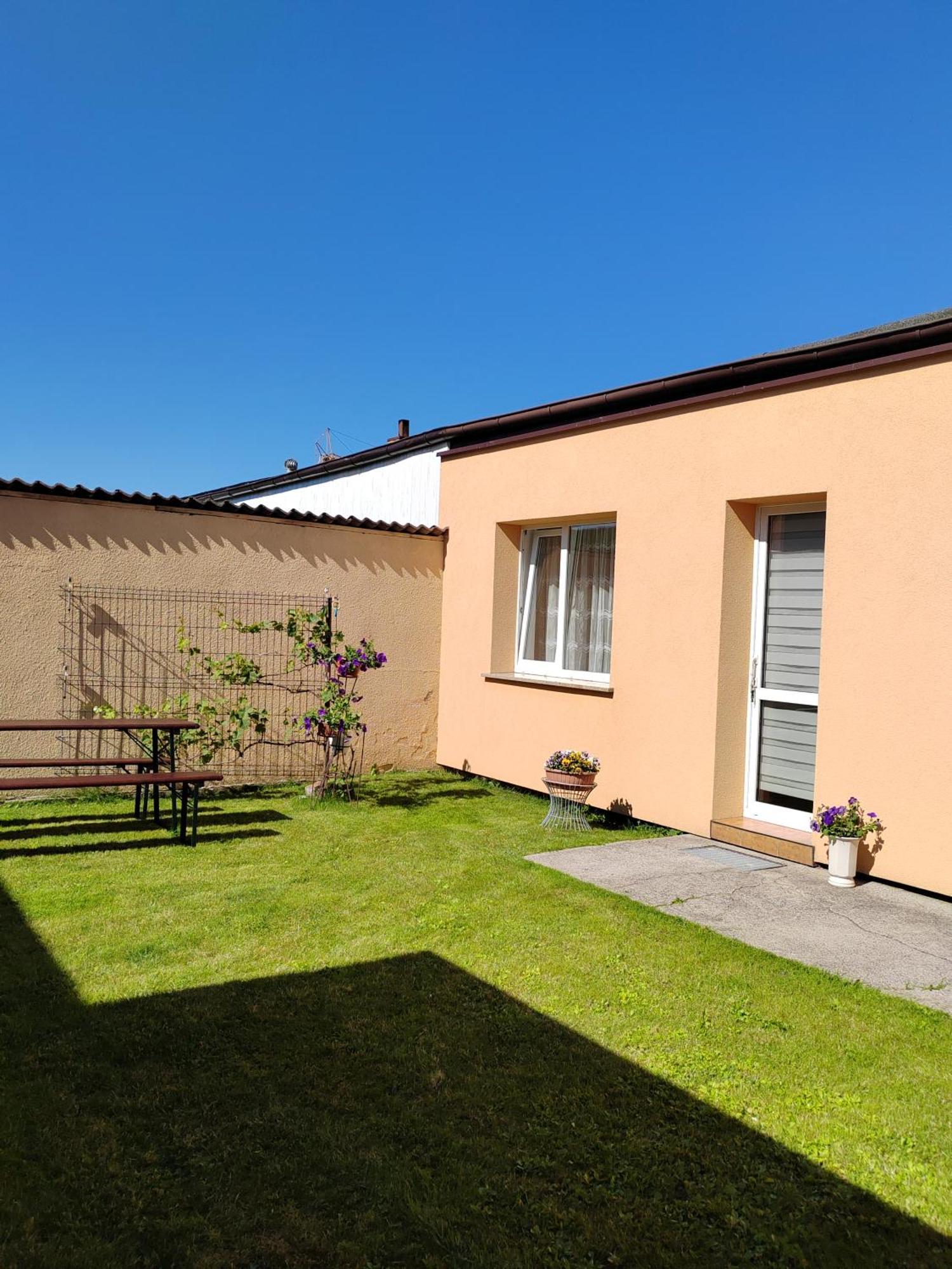Pokoje Goscinne U Basi Mielno  Exterior foto